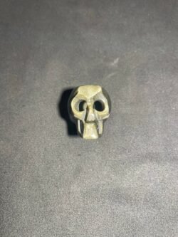 Crâne en Obsidienne Doré