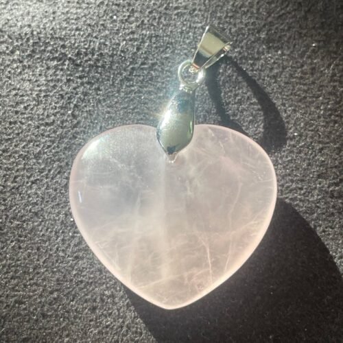 IMG_2730-scaled-1.jpeg Coeur en Quartz Rose