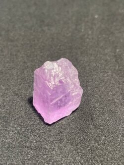 kunzite Brut