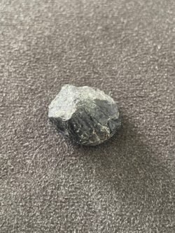 Cordiérite (Iolite) Brut