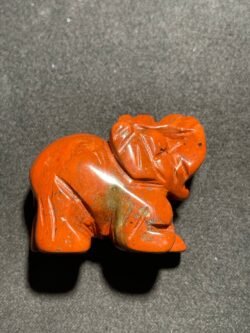 IMG_3113-scaled-1.jpeg Éléphant en Jaspe Rouge