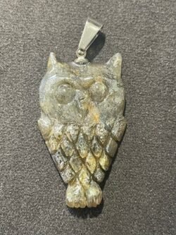 Hibou en Labradorite