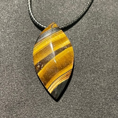 Pendentif en Œil de Tigre