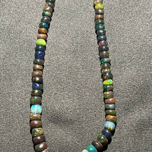 Fil de Perles d Opale Noire