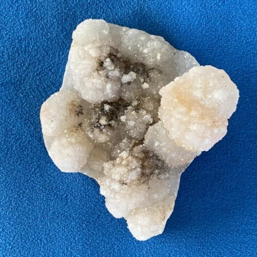 a9a4fc59-47aa-446e-80bb-6d5133cec2d4.jpeg Druse de Célestite