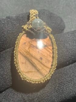 Labradorite Pourpre en Mini Macramé