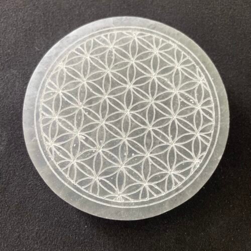 Plaque Circulaire de Sélénite avec Fleur de Vie