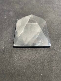 Pyramide en Cristal de Roche