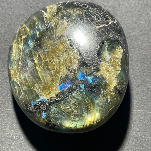 Galet de Labradorite