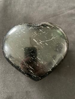 Coeur Géant de Tourmaline Noire