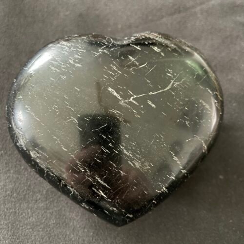 Coeur Géant de Tourmaline Noire