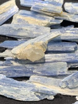 Cyanite Brut Sachet de 50 Grs