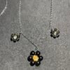 Lot de 3 colliers fleur en perles