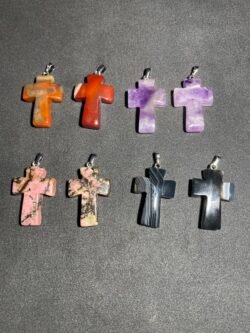 Pendentif Moyenne Croix en Pierre Naturelle