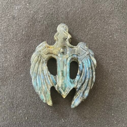 Croix Ailée en Labradorite